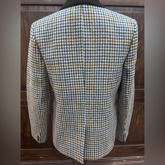 J Crew wool blazer. Size 8 - Picture 3 of 5